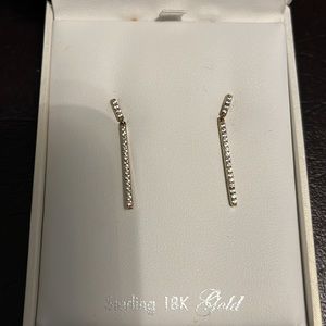 Dangle earrings  Crislu